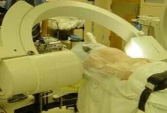 Picture of fluoroscopy imaging system used in proper balloon kyphoplasty procedure.